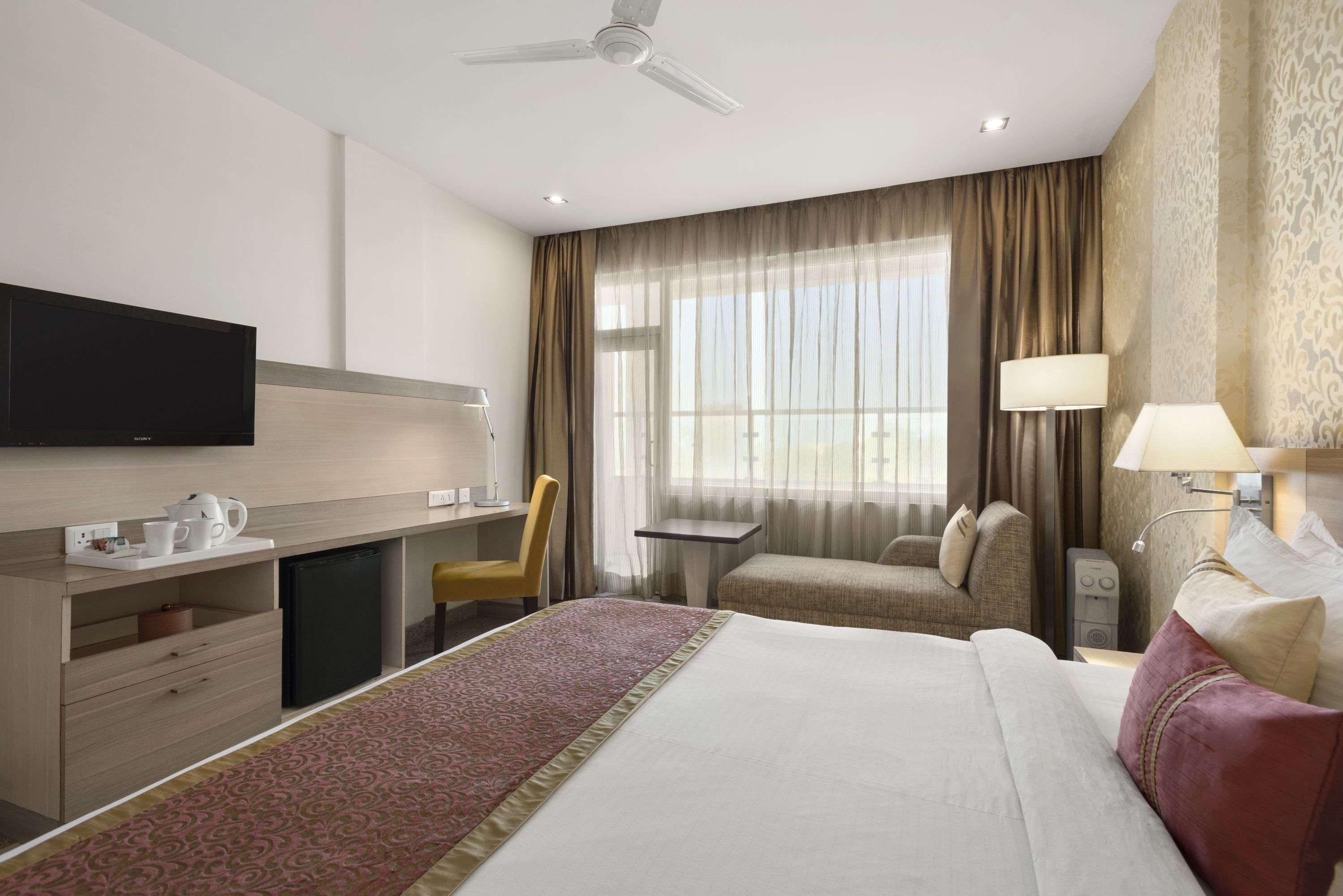 Days Hotel By Wyndham Neemrana Zewnętrze zdjęcie