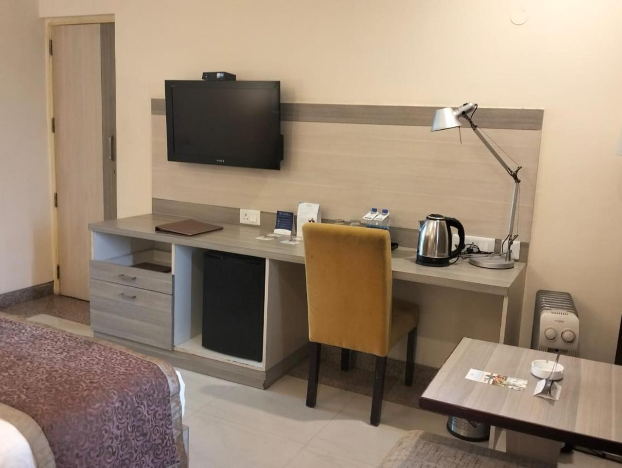 Days Hotel By Wyndham Neemrana Zewnętrze zdjęcie