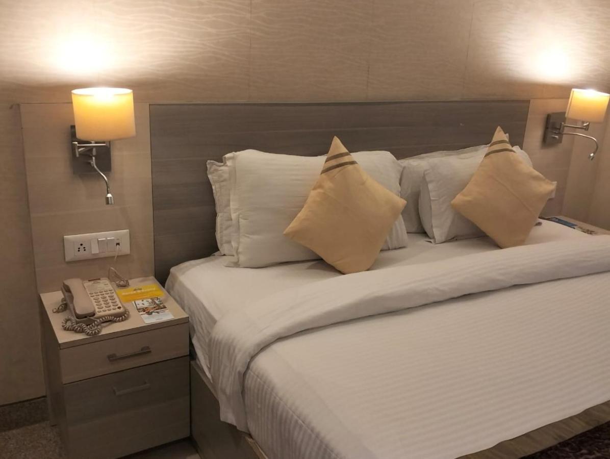Days Hotel By Wyndham Neemrana Zewnętrze zdjęcie