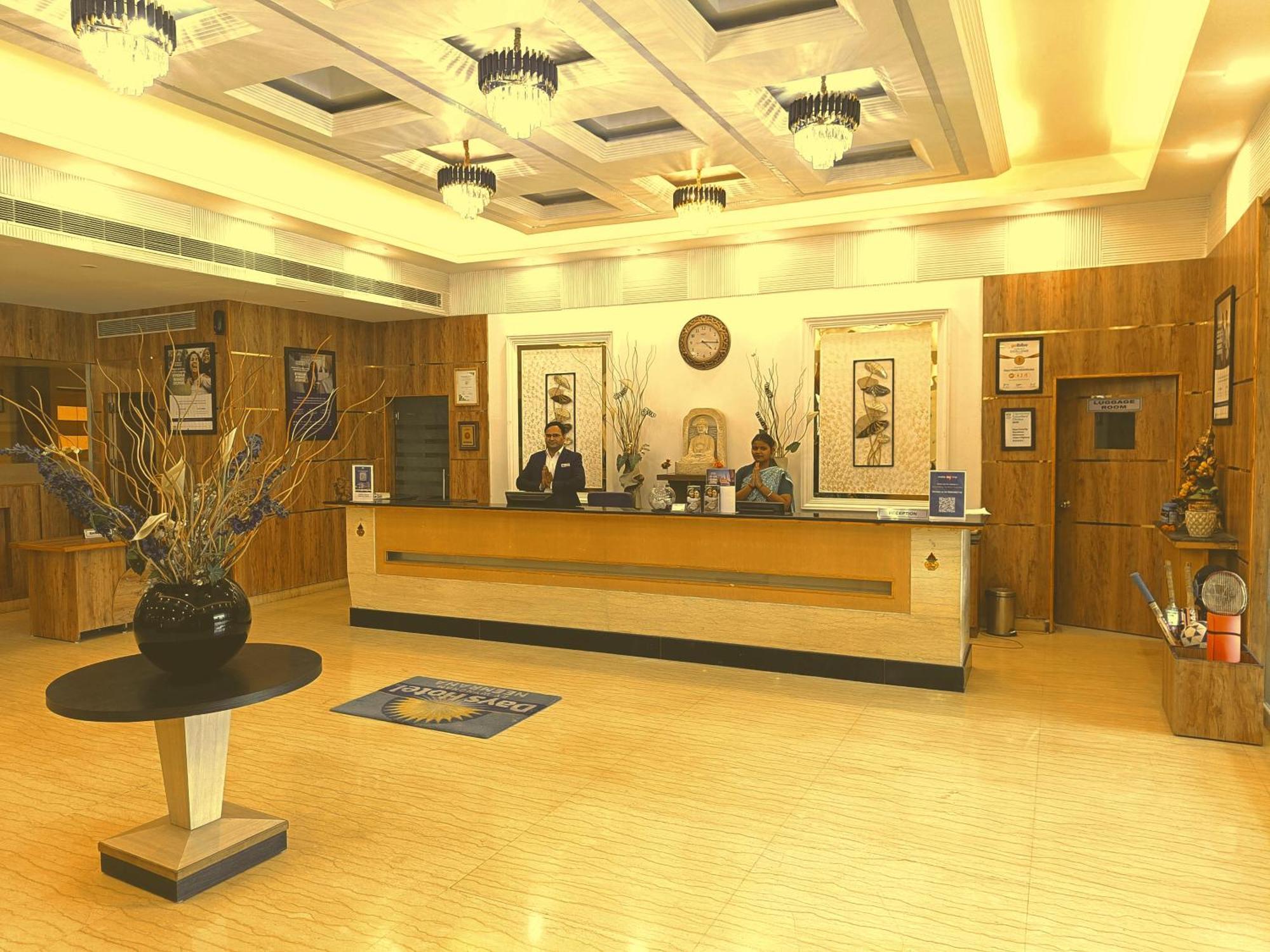 Days Hotel By Wyndham Neemrana Zewnętrze zdjęcie