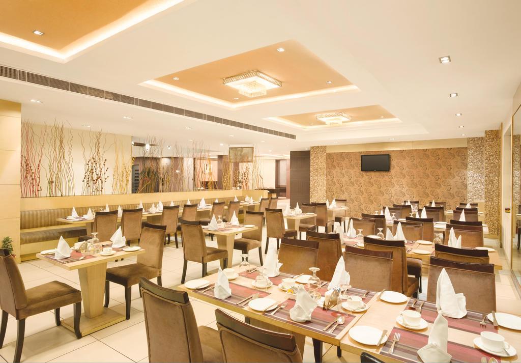 Days Hotel By Wyndham Neemrana Zewnętrze zdjęcie