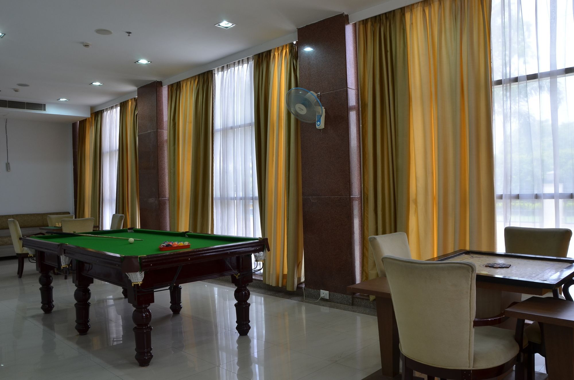 Days Hotel By Wyndham Neemrana Zewnętrze zdjęcie