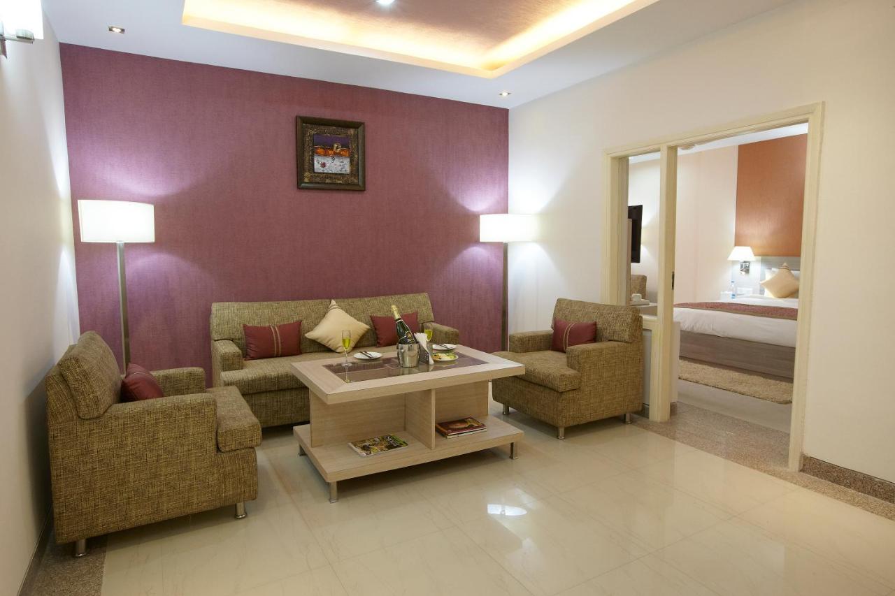 Days Hotel By Wyndham Neemrana Zewnętrze zdjęcie